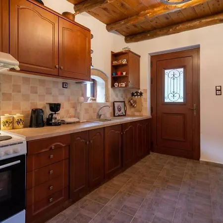 Canyon Stone House Villa *